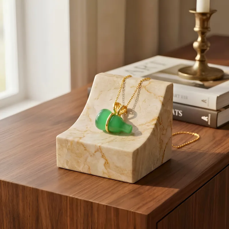 Everlasting Well-Being Cat's Eye Wu Lou Necklace